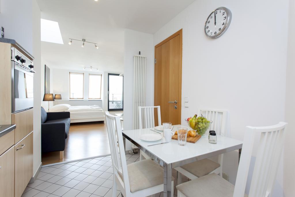 The Danziger, 2 Unique Lofty Style Units In Prenzlauerberg Apartment Berlin Room photo